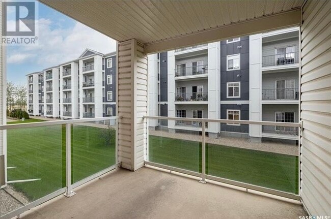 Building Photo - 303 Lowe Rd