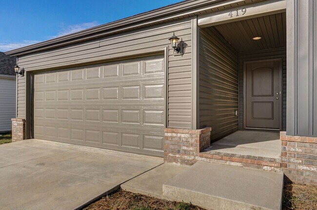 Foto del edificio - Modern 3 Bed / 2 Bath Home