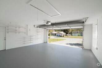Building Photo - 902 Whisler Ct
