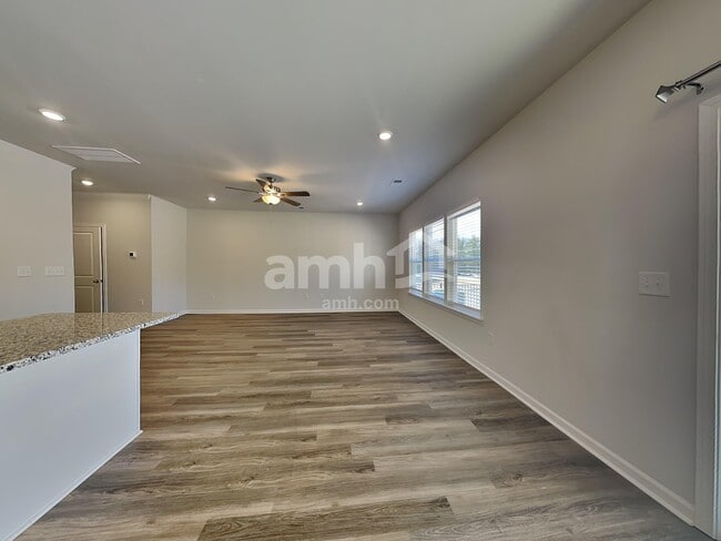 Building Photo - 3984 Zepelin Wy