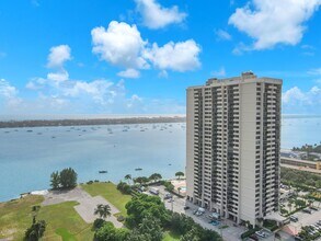 Building Photo - 5600 N Flagler Dr