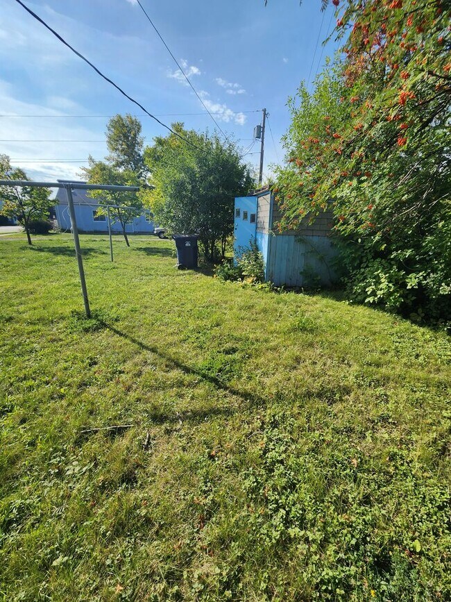 Building Photo - 131 S 56th Ave W