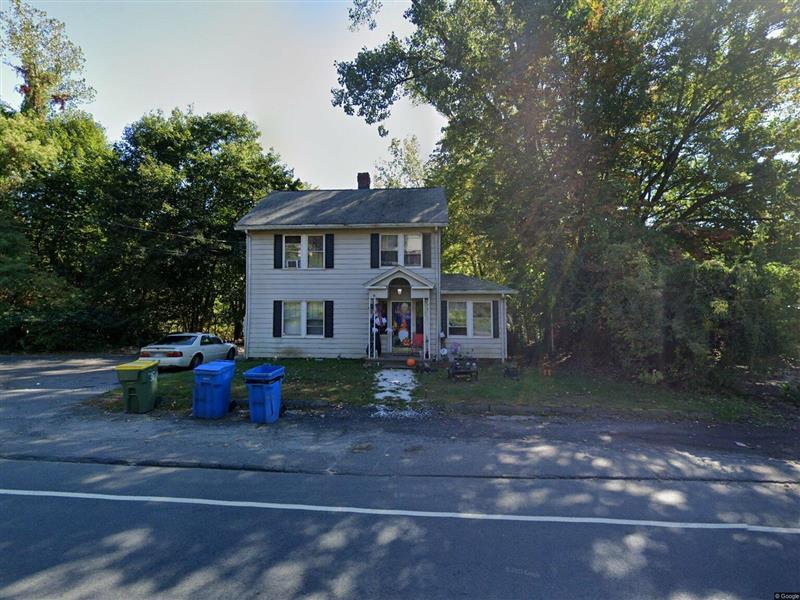 Foto del edificio - Large single family home