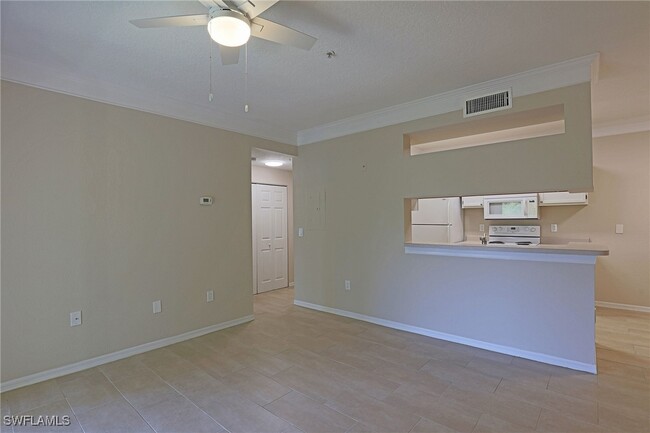 Building Photo - 11521 Villa Grand