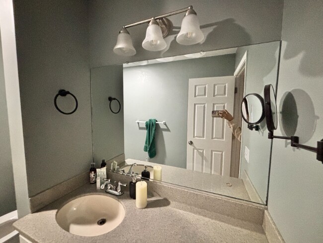 Foto del edificio - 142 Marjorie Ln