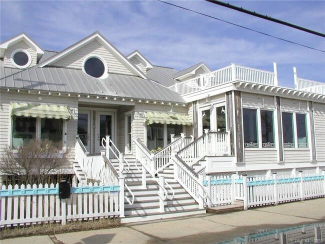 Foto del edificio - 806 N Bay Ave