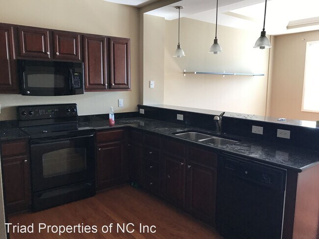 Building Photo - 2 br, 2 bath House - 605 #407 W Market St