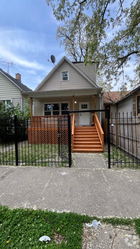 Building Photo - 7618 S Drexel Ave