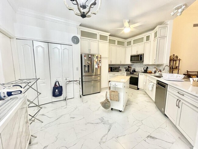 Building Photo - 9663 Boca Gardens Cir N