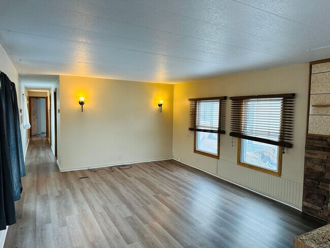 Foto del edificio - 1032 Lake Elmo Dr