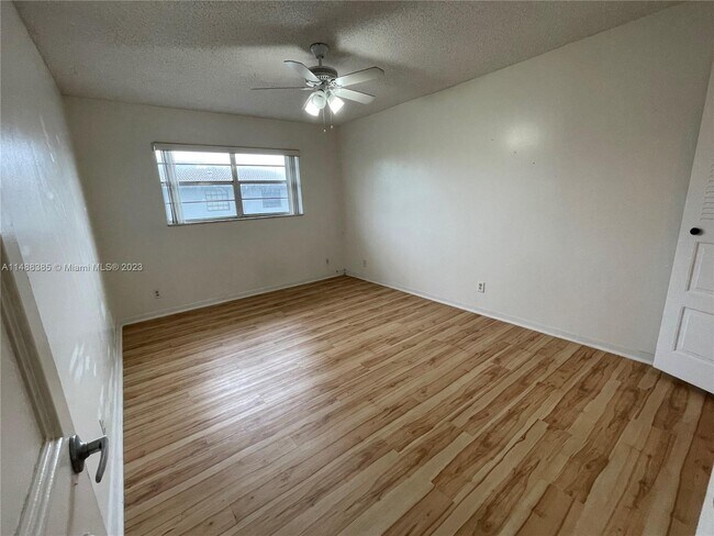 Building Photo - 10701 Royal Palm Blvd