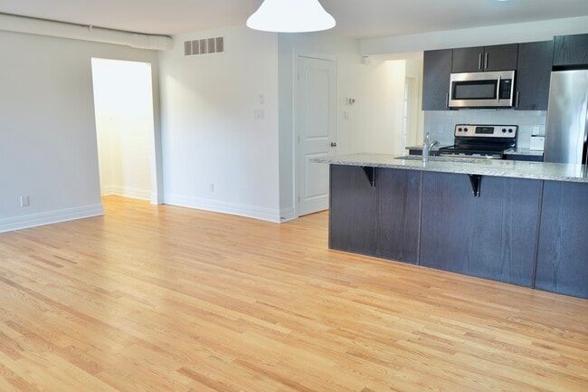 Photo du bâtiment - 56 Sweetnam Dr