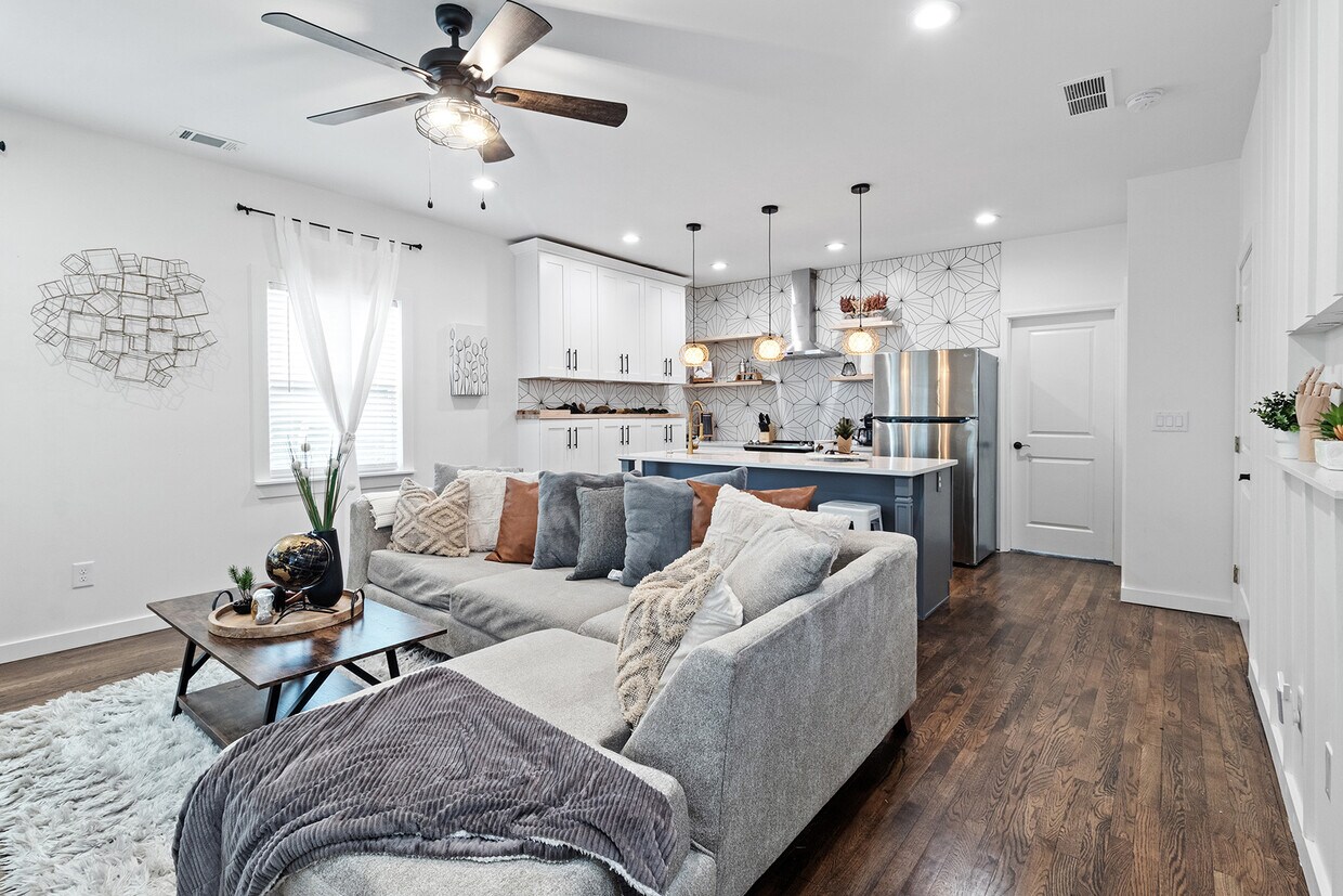 Foto principal - 761 Welch St SW