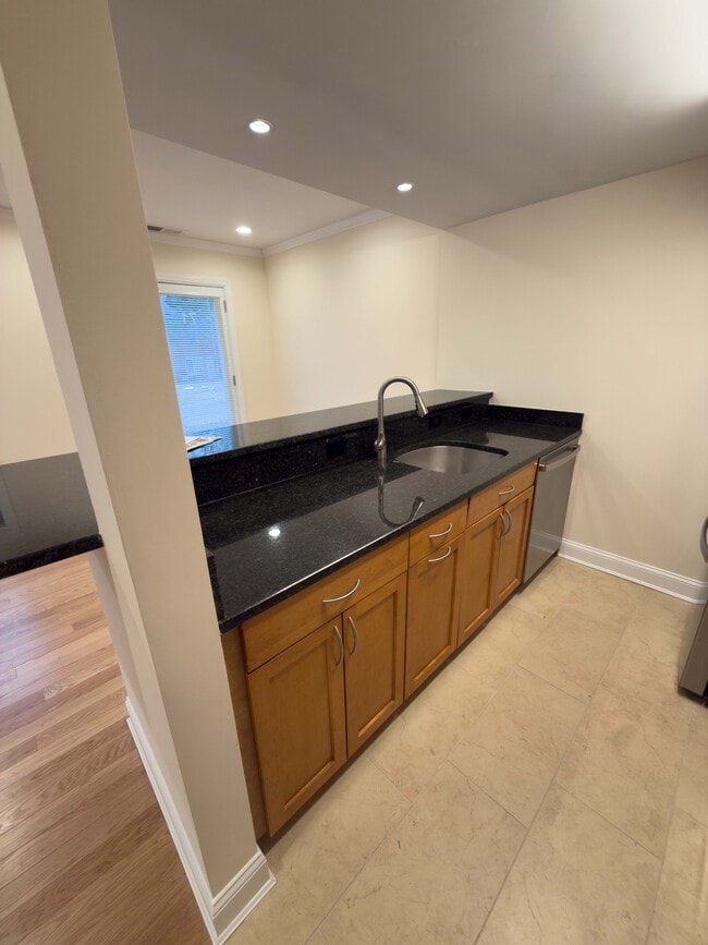 Building Photo - 20 Thornton Rd