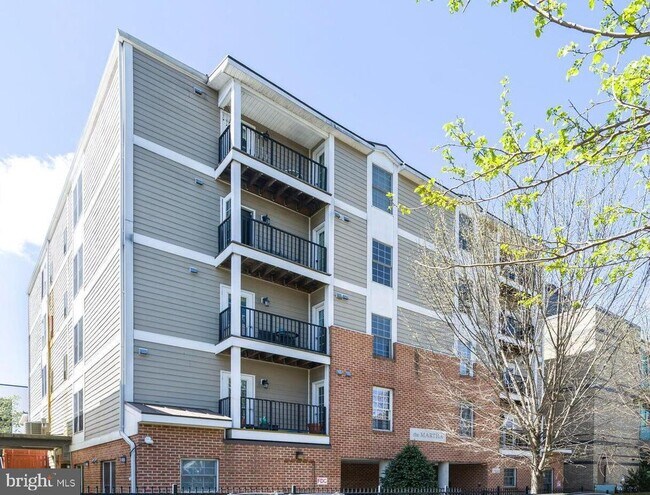 Foto del edificio - 5414 1st Pl NW