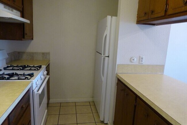 Foto del edificio - 2 bedroom 1 bath apartment