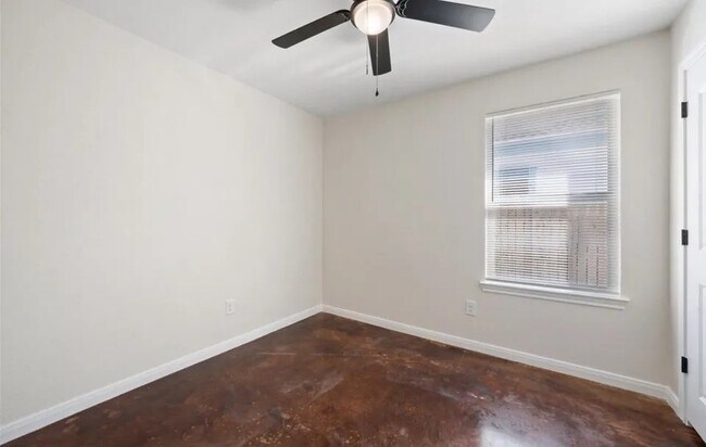 Foto del edificio - 1126 N 11th St