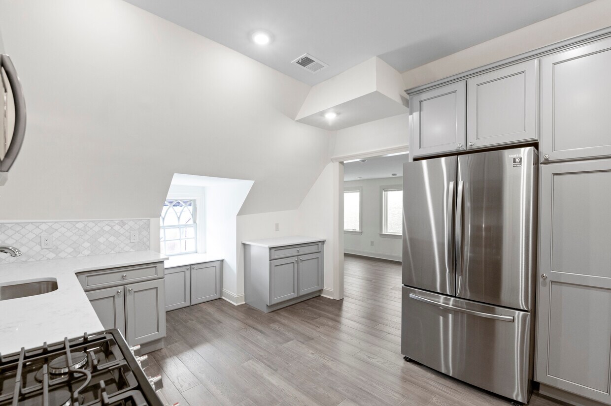 Kitchen - 240 W Tulpehocken St