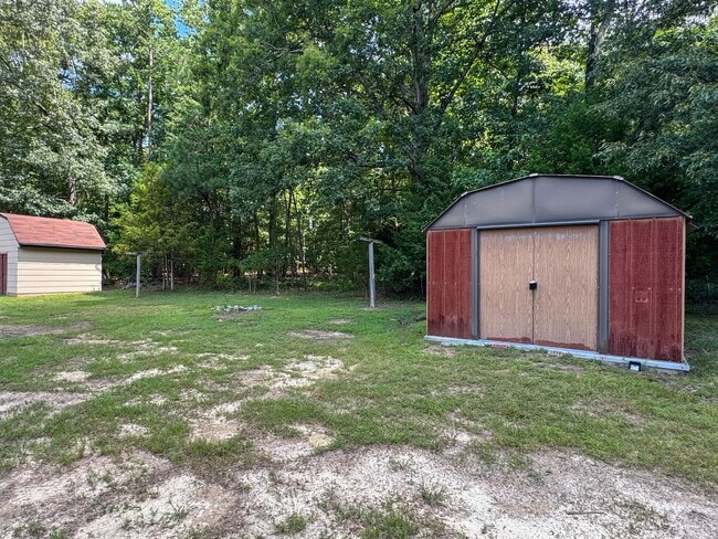 Building Photo - 10200 Graves Rd