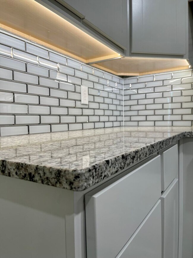 Foto del edificio - Recently Renovated 3 Bedroom 2 Bath Home n...