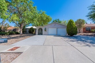 Building Photo - 7113 Welton Dr NE