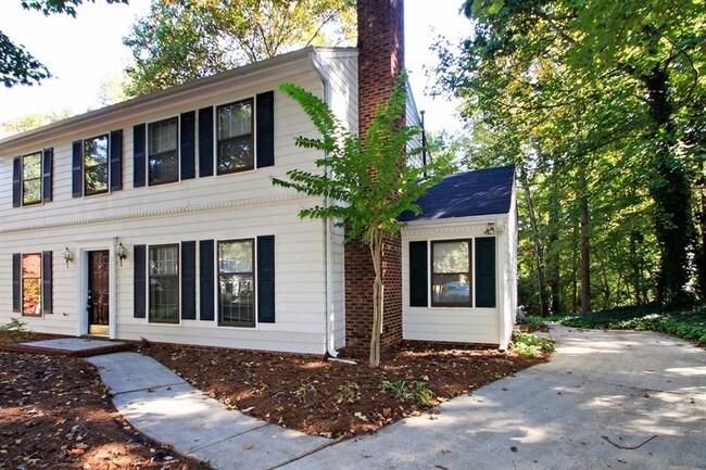 Building Photo - 401 Hickok Ct