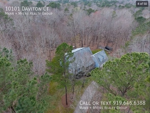 Building Photo - 10101 Daviton Ct