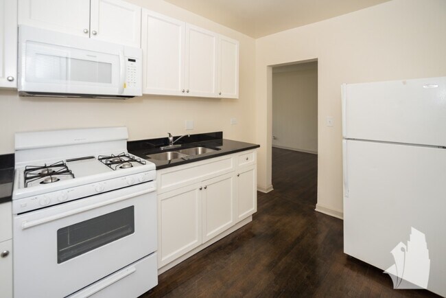 Foto del edificio - 5746 N Winthrop Ave