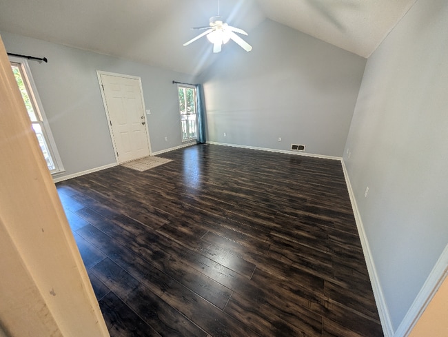 Building Photo - 140 Ridgeview Dr