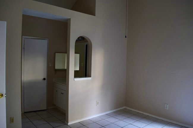 Foto del edificio - 15511 Scenic Haven Dr