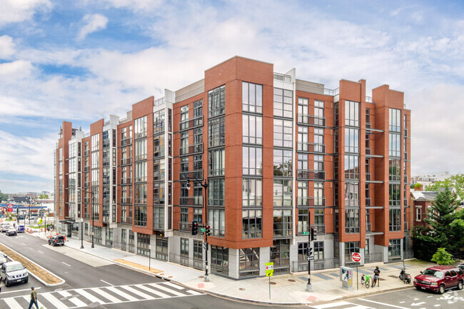 Foto del edificio - Rhapsody Condominiums
