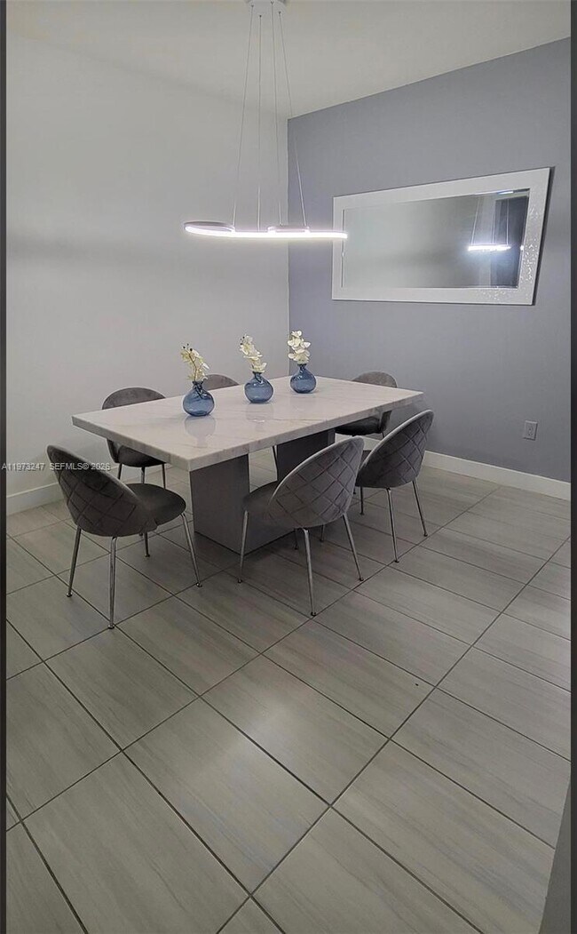 Foto del edificio - 10521 NW 81st Terrace