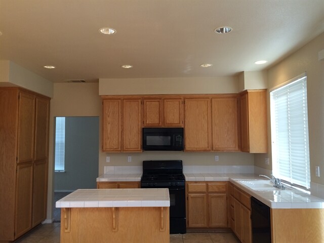 Foto del edificio - 1153 Stonecrest Dr