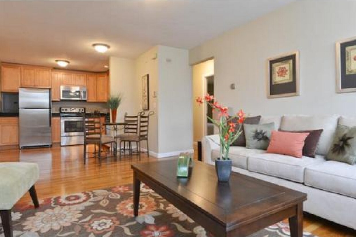 8R Riverside St Unit 13, Watertown, MA 02472 Condo for Rent in Watertown, MA