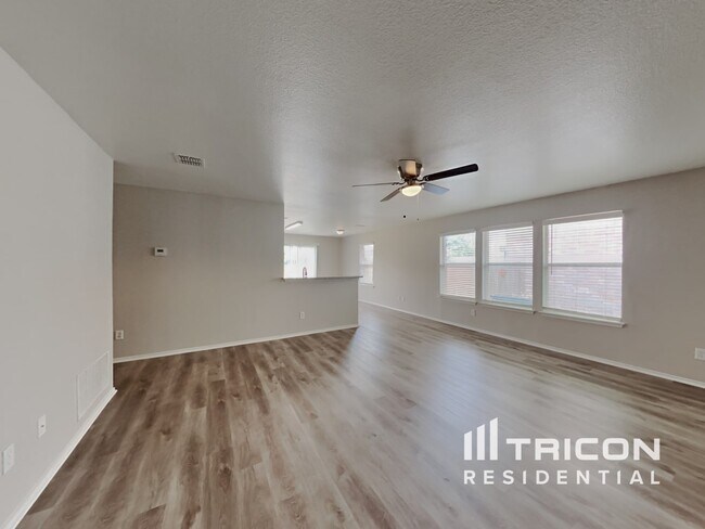Building Photo - 9420 Goldenview Drive Fort Worth TX