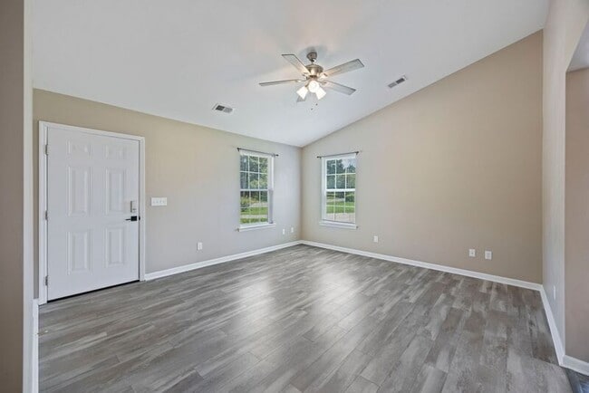 Building Photo - 2066 Central Ave