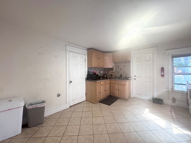 Photo - 95 Boylston St Apartment