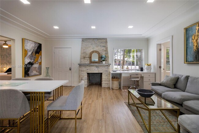 Foto del edificio - 437 NE 107th St
