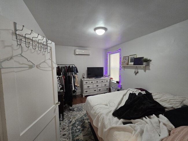 Building Photo - 3125 Hanover Ave