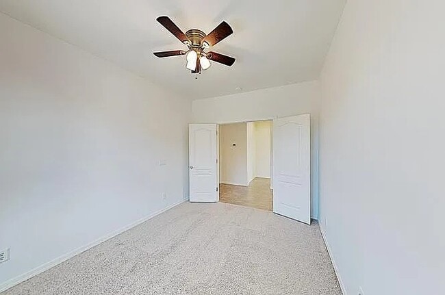 Building Photo - 2485 E Espada Trl