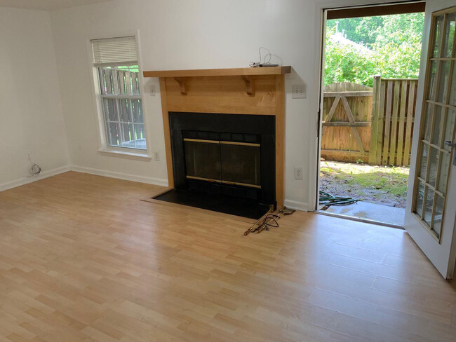 Building Photo - 11147 Maryland Manor Ct
