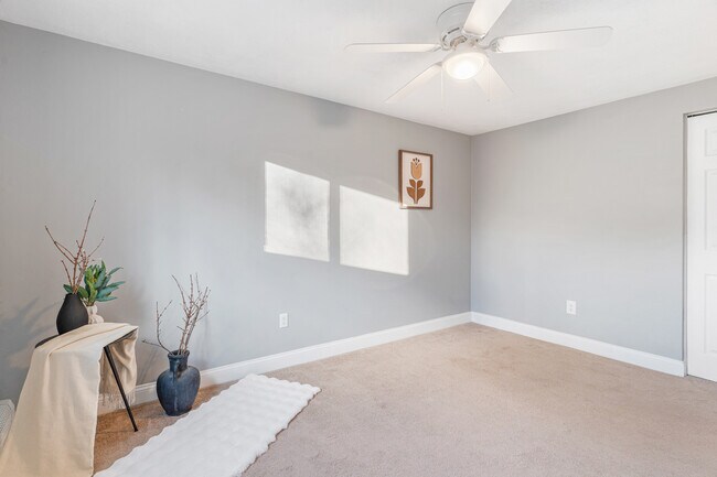 Foto del edificio - 10 Woodcrest Ct