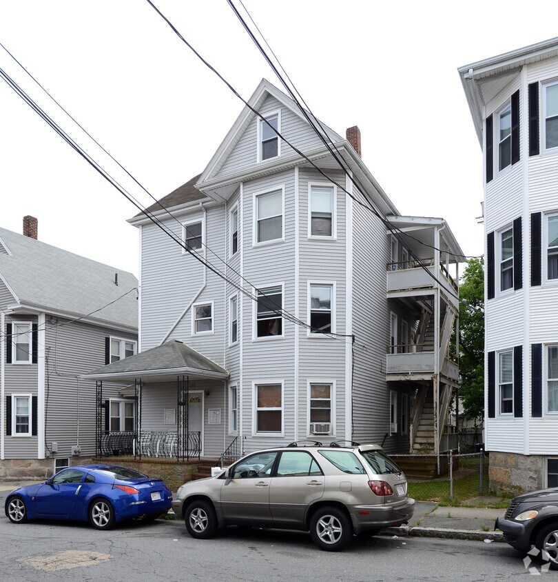 190 Davis St, New Bedford, MA 02746 Apartments in New Bedford, MA