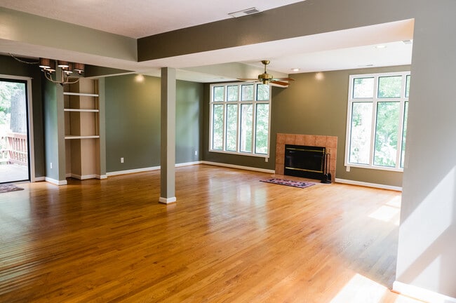 Great Room - 59 Fawn Ct