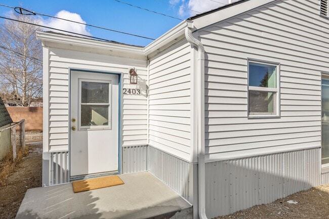 Building Photo - 2403 S Main St