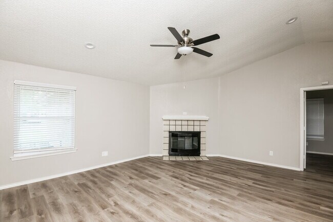 Foto del edificio - 1032 W Hills Terrace