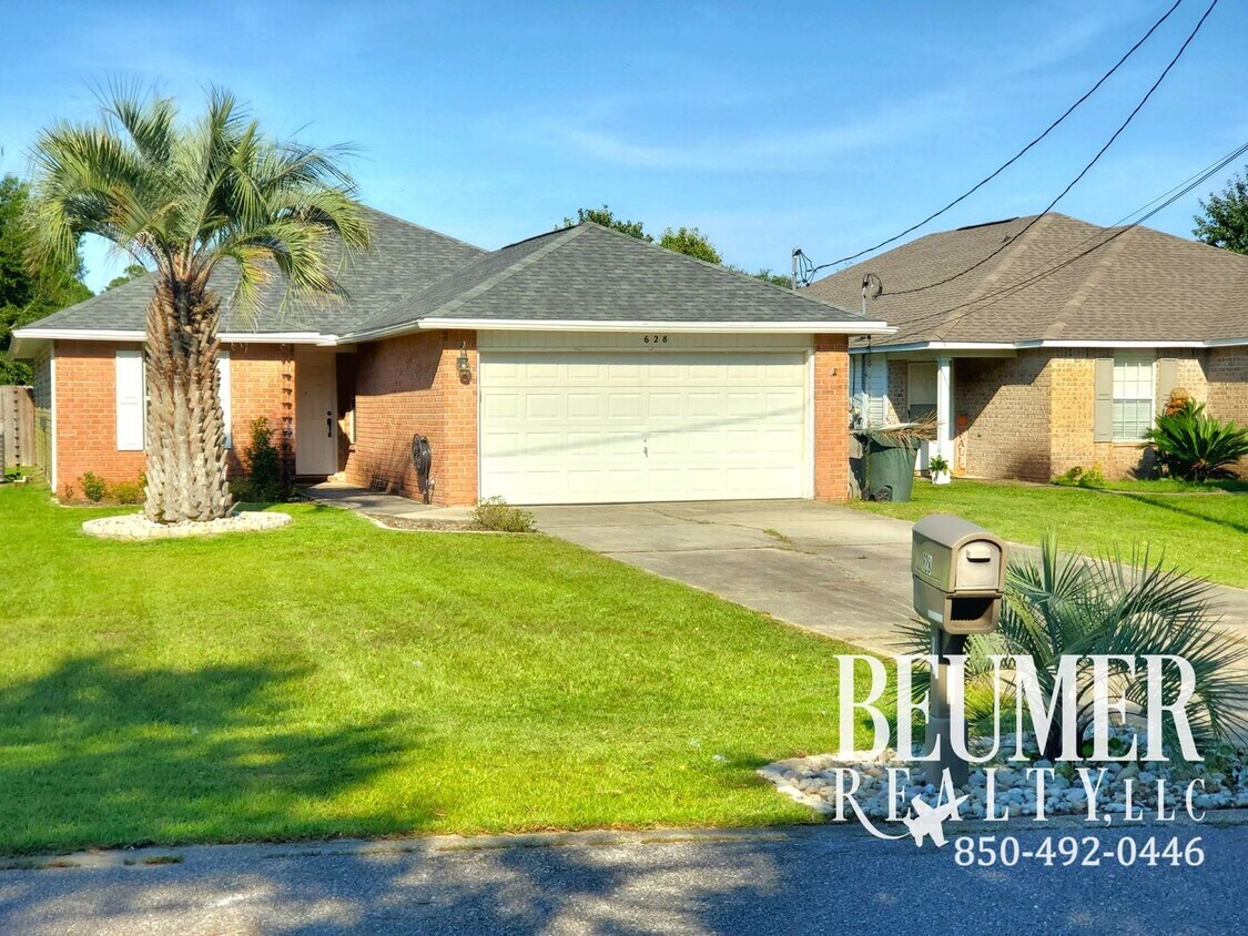 Primary Photo - 3 bedroom 2 bath home with Beautiful Backyard