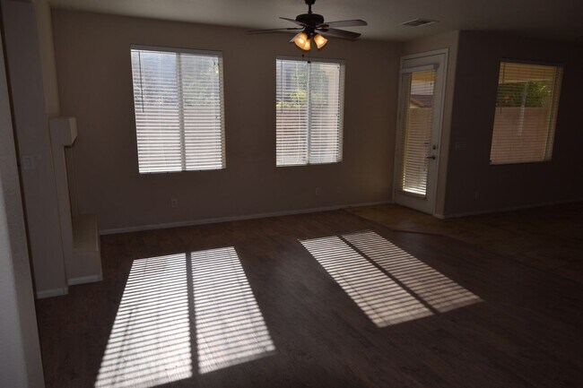 Building Photo - 8344 S Pioneer Way