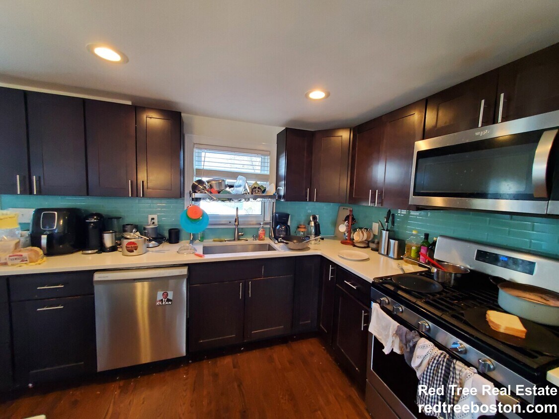 Foto principal - 77 Rock Glen Rd