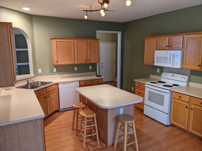 Foto del edificio - Four Bedroom with Fence and Cabarrus Schools